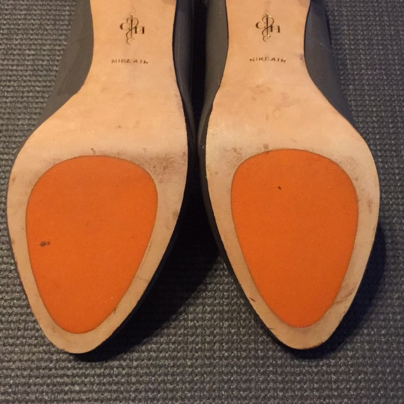 Used Cole Haan 1/2in Platform Heels Gray Size 10B - Picture 3 of 10